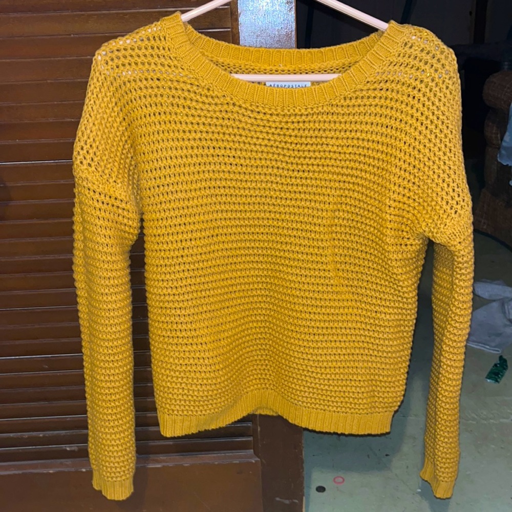 Aeropostale XS Really cute mustard sweater